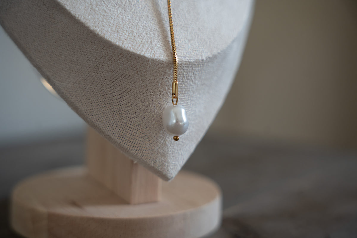 Collier Jane